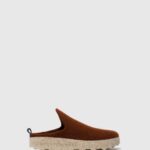 Asportuguesas Mules Women BROWN ROUND TOE MULES COME 226H128